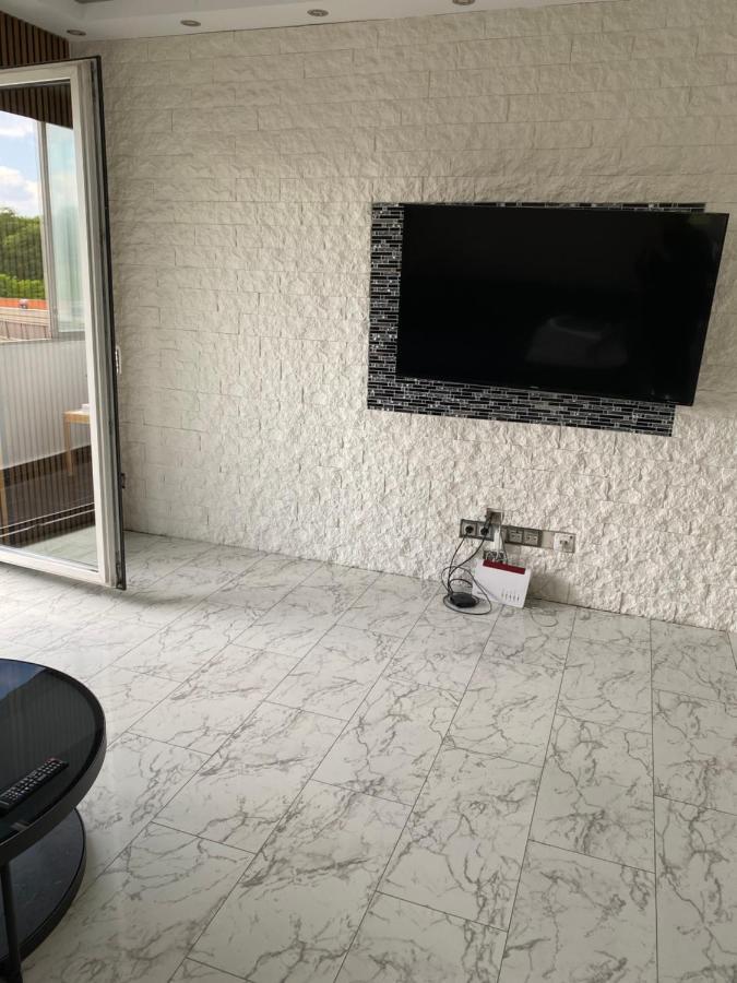Appartamento 4 Zw M. Blick V. Balkon Auf Lech Augusta Esterno foto